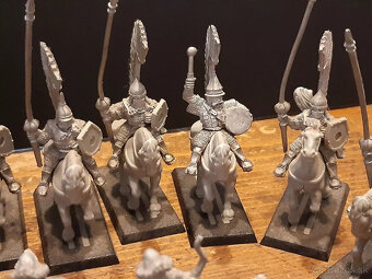 Zostávajúce zásoby Obrovskej Citadely z Warhammer Fantasy Em - 14