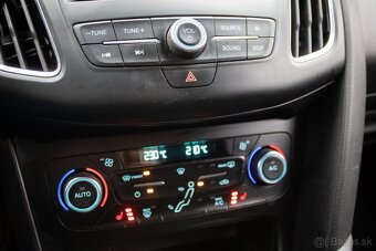 Ford Focus 1.0 EcoBoost Titanium X - 14