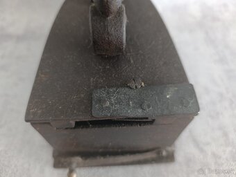 Stará atypická žehůlička DRAK do sbírky. S hvězdou - 14