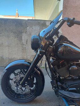 HARLEY DAVIDSON ROAD KING FLHR CUSTOM SPECIAL - 14