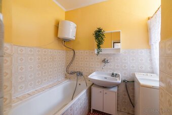 RODINNÝ DOM –NEMČIŇANY, OKR. ZLATÉ MORAVCE – 800M2 POZEMOK - 14