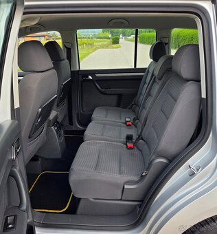 Volkswagen Touran 1.9 TDI 77KW/105PS R.V.10/2006 - 14