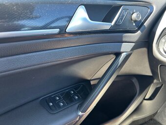 Volkswagen Golf 2.0 TDi High-line DSG - 14