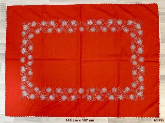 Vyšívané obrusy - 14