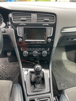 Volkswagen Golf 2.0 TDI BMT 150k Comfortline - 14