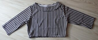 PeeKaBoo Čierno-biele vzorované šaty + crop top - 14