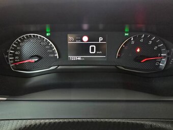 Peugeot 2008 1.5 BlueHDi 130 Allure Pack EAT8 - 14