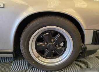 Porsche 911 SC 3.0 Coupé z roku 1983 - 14