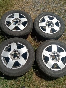 Rozpredám golf 4 1.9tdi 66kw r.v.2001 - 14