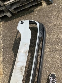 predni naraznik skoda karoq bily - 14