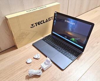 Predám  hliníkový 15.6" Full HD IPS 8GB RAM  / - 14