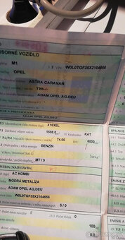 Opel Astra Caravan - 14