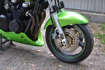 Kawasaki ZR-7 - 14