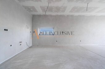 ALL INCLUSIVE I 3 IZBOVÉ BYTY S TERASOU, SO ZÁHRADOU + 2 PAR - 14