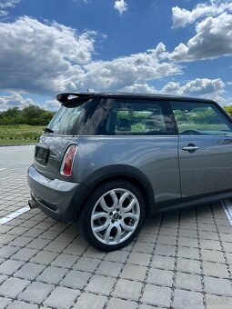 Mini Cooper S 2004 xenony Klima benzin - 14