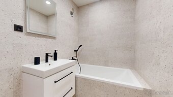 ŠTÝLOVÝ 3,5-IZBOVÝ BYT PO ČERSTVEJ REKONŠTRUKCII – ŠAĽA – VE - 14