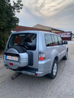 Mitsubishi pajero 3.2 4x4. Výmena je možná - 14