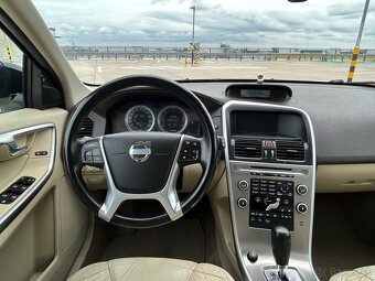 Volvo XC60 D5 2,4 AWD 151kw Summum - 14