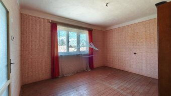 Vidiecky dom v obci Olováry v okrese Veľký Krtíš. - 14