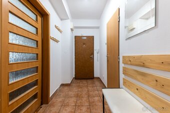Priestranný 4-izb. byt s garážou a 4 balkónmi, Stará Turá - 14