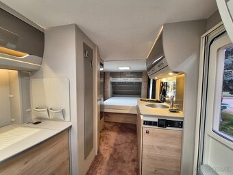 Obytný přívěs DETHLEFS NOMAD 530 DR - 14