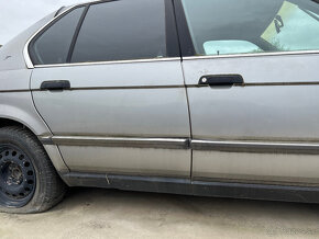 Rozpredám BMW E32 730i M30B30 na náhradné diely - 14