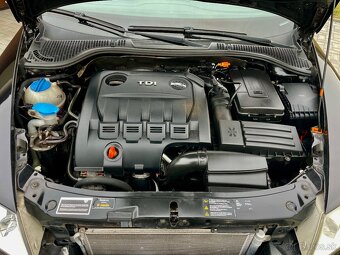 ŠKODA OCTAVIA COMBI RS 2,0TDI - 14