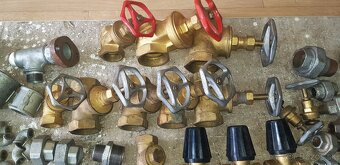 Vodoinštalatérsky materiál 1 - 14