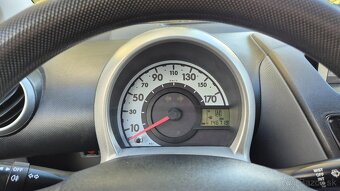 Toyota Aygo benzín automat - 14