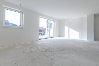 NA PREDAJ MODERNÝ 5i podpivničený RD s veľkou terasou Trnkov - 14