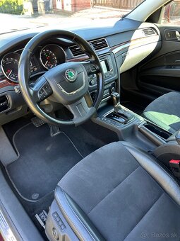 Škoda Superb Combi 2.0 TDI DSG - 14