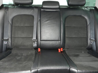 Škoda Superb Combi 2.0 TDI CR 140k Elegance DSG - 14