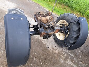 ROZPREDAM TRAKTOR ZETOR 7340TURBO V PREVEDENI JOHN DEERE - 14