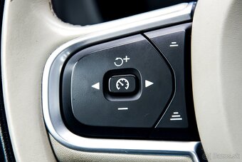 Volvo XC60 B4 Plus AWD - 14
