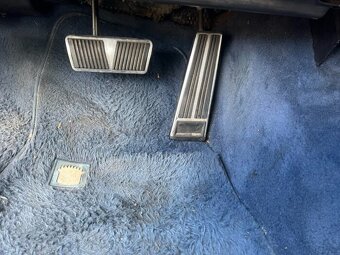 Cadillac Coupe DeVille d’Elegance (modelový rok 1983) - 14