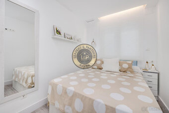 Lukratívny apartmán 4+1 s balkónom Torrevieja-Španielsko - 14