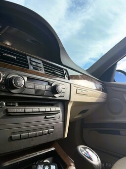 BMW 320i Coupé E92 - 14
