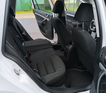 ŠKODA OCTAVIA COMBI 2.0 TDi 103KW CR FAMILY XENON NAVI ŤAŽNÉ - 14