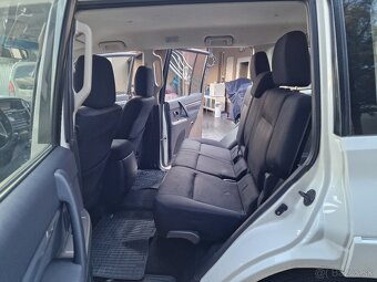 Mitsubishi Pajero 3.2D-ID LWB 4x4 190k A/T 7-Miest. (diesel) - 14