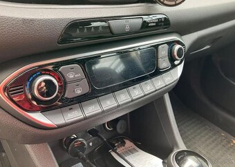 Hyundai i30 1.5-FASTBACK-ZÁRUKA-AUTOMAT - 14
