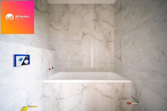 ALL PERFECT| Na predaj moderný rodinný dom v oáze zelene - T - 14