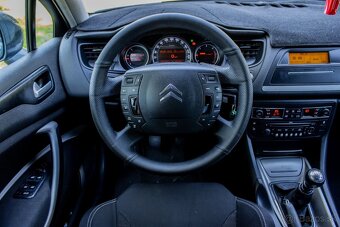 Citroën C5 2.0 HDi 16V FAP Confort - 14