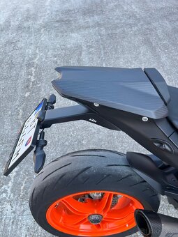 KTM SUPERDUKE 1290 R Orange 2022 v záruke, odpočet DPH - 14