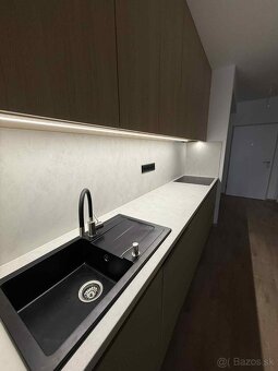 Prenájom nový 1-izbový zariadený byt - 14