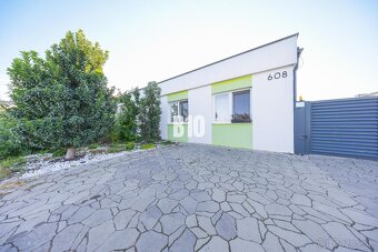 PRIESTRANNÝ 4 IZBOVÝ DVOJDOM V TICHOM PROSTREDÍ SLEPEJ ULICE - 14