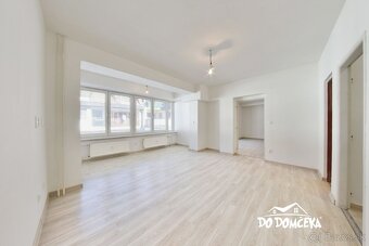 DO DOMČEKA | Bývanie s veľkorysým priestorom a vlastnou gará - 14