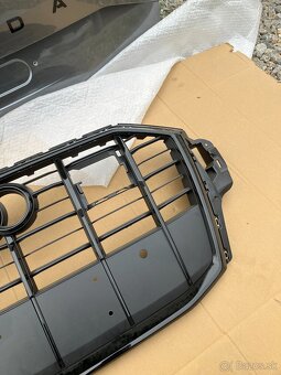 maska mrizka grill audi q7 20- cerna - 14