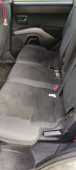 Mitsubishi Outlander 2.0 TDI 103 kw - 14