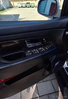 SsangYong Rexton 2.7 D - 14