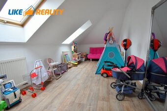 Zariadený 4-izbový Rodinný Dom s dvojgarážou vo Vrútkach - 14